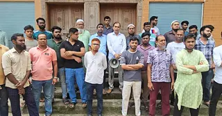 ফরিদপুরে হকার উচ্ছেদ ও যানজট নিয়ন্ত্রণে ব্যবসায়ীদের স্মারকলিপি